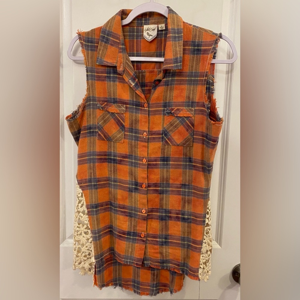 White Crow Flannel Muscle Shirt Button Up Sz M Orange Plaid Lace Accents Pockets